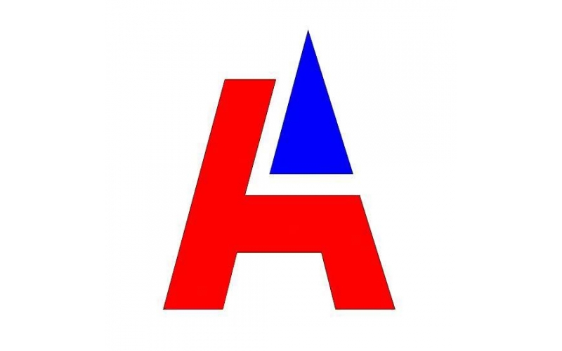 伊朗客戶來公司參觀洽談。